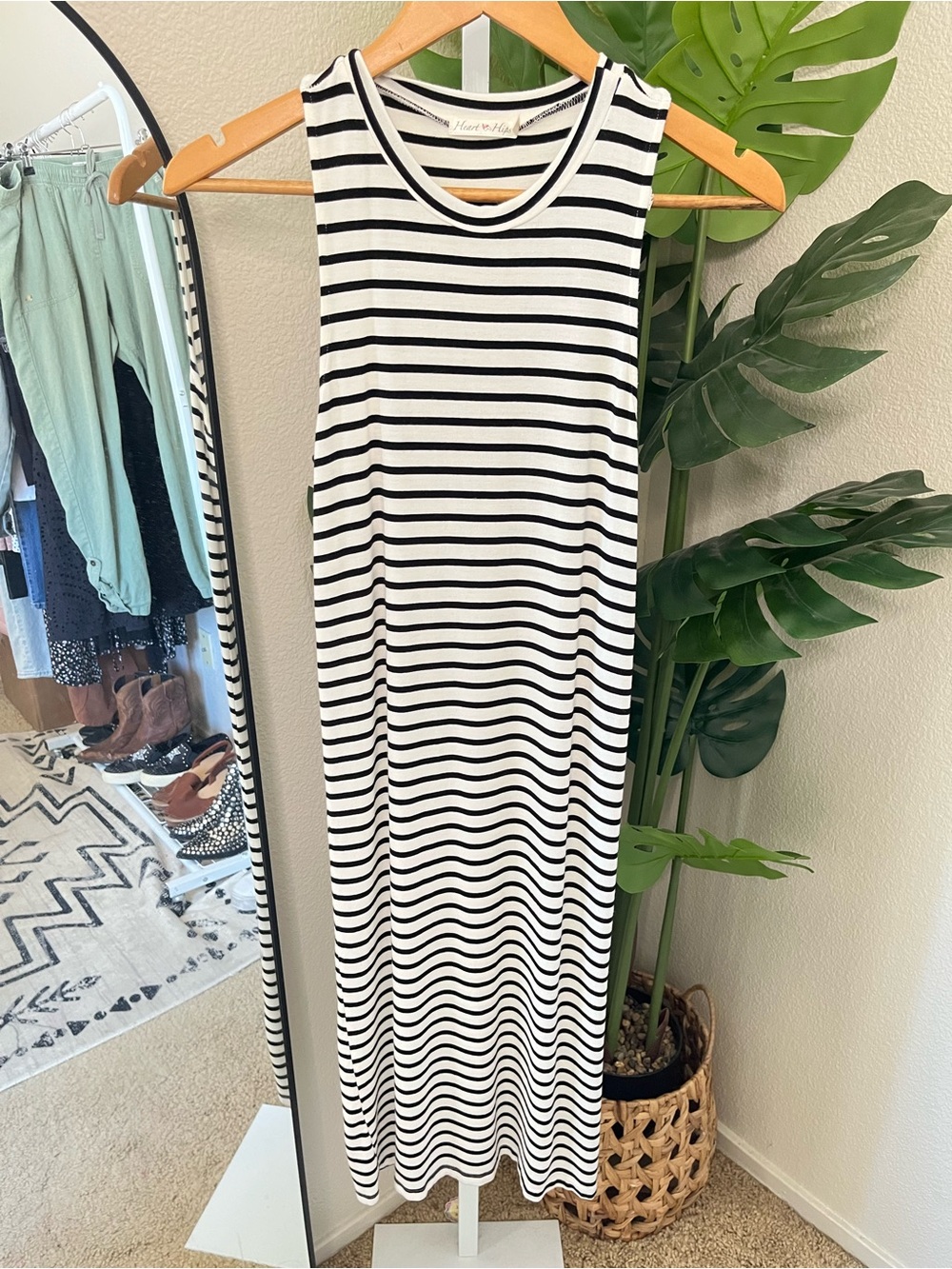 🤍🖤 Black White Striped Sleeveless Maxi Dress Medium | Casual Stretch Tank Dress - Picture 1 of 7